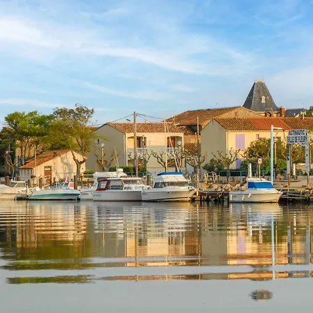 Les Colombes By Interhome *