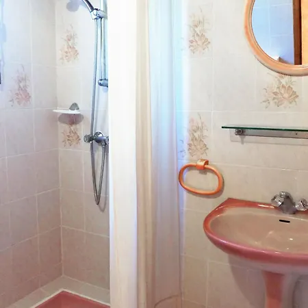 Les Colombes By Interhome *