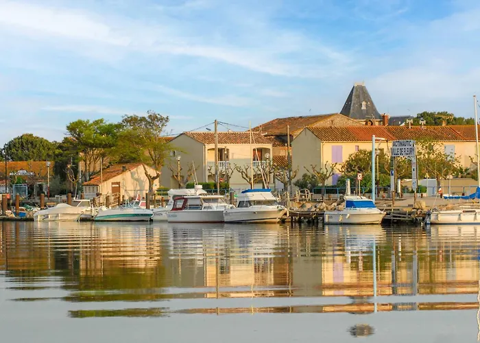 Les Colombes By Interhome *