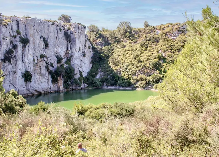 Les Colombes By Interhome